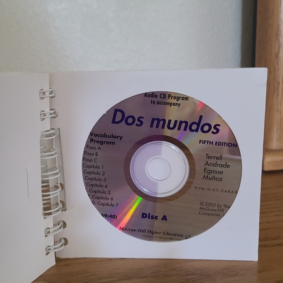 DOS MUNDOS Spanish Learning Textbook - Picture 11 of 12